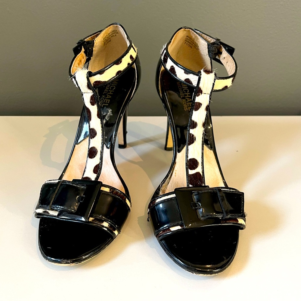 Michael Kors Black T-Strap Open Toe Heel - Cowhair + Patent Leather - 7.5
